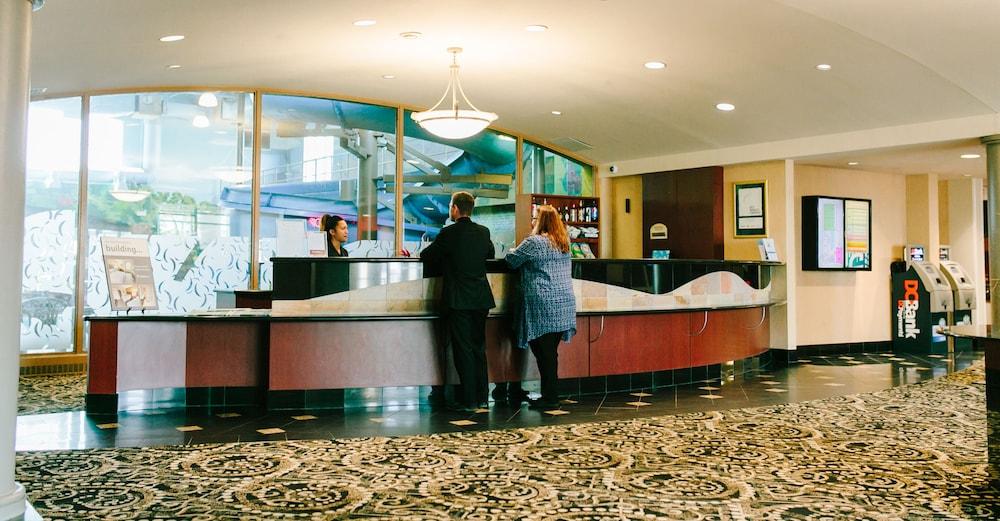 Victoria Inn Hotel And Convention Center Виннипег Экстерьер фото